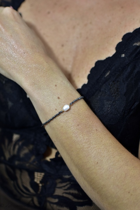 Bransoletka z hematytem i perłą